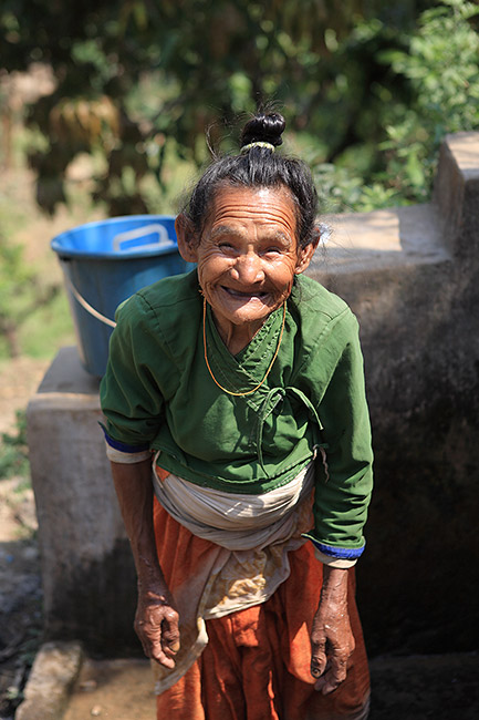 おばあさんの笑顔 ネパール